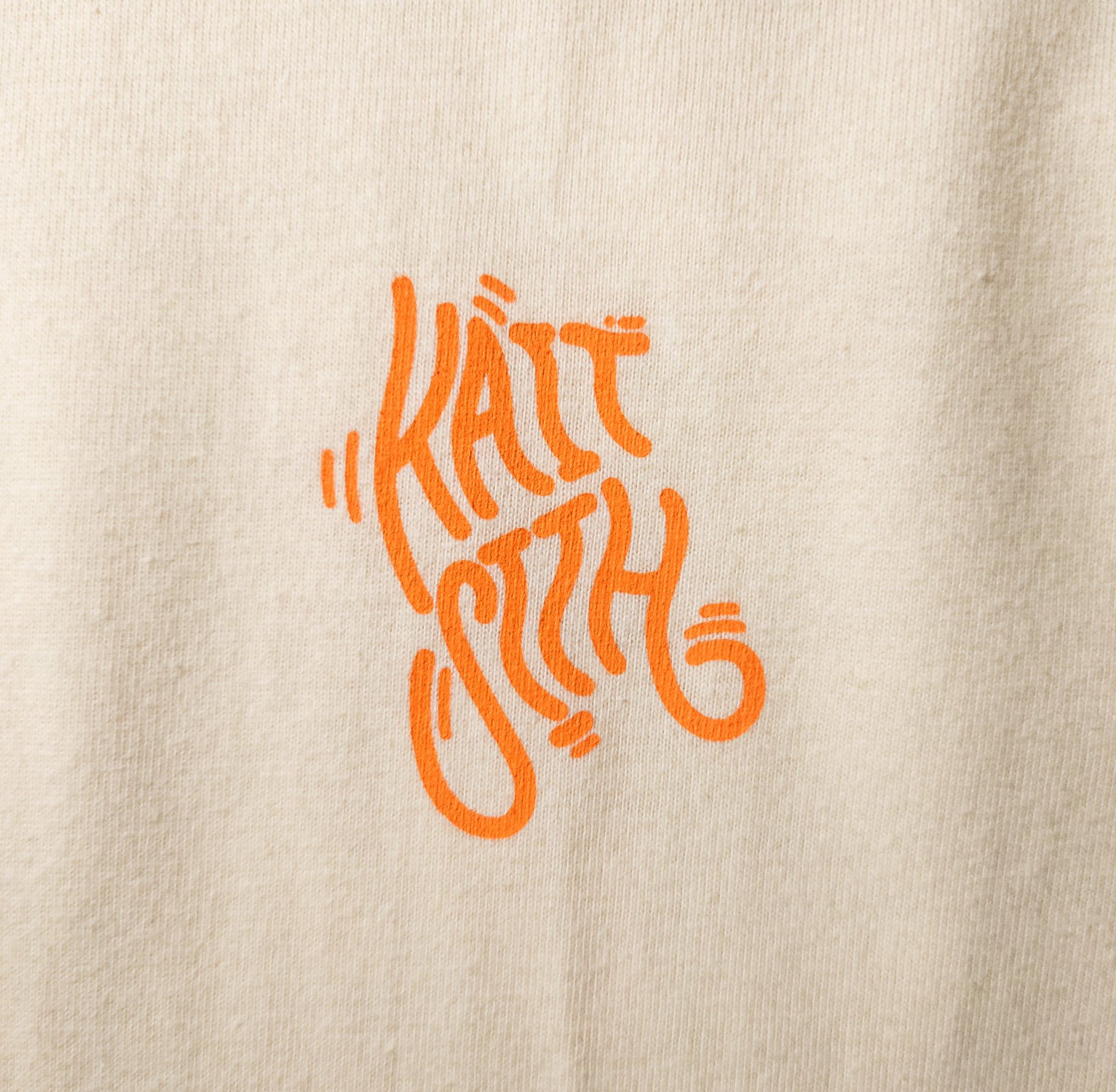 GRAPHIC LONG TEE VINTAGE NATURAL